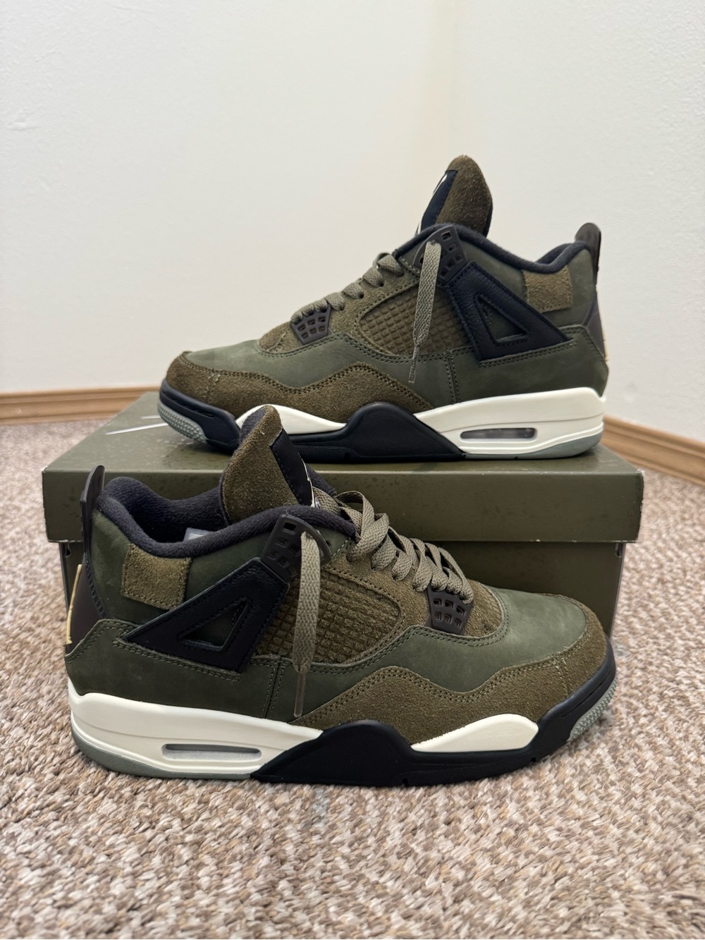 Air Jordan 4 Retro SE Craft Olive Green
